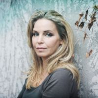 Esther Verhoef